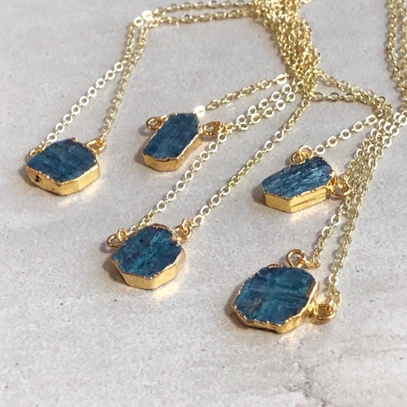 Dainty Raw Supemani Gemstone necklace - Picture 2 of 4